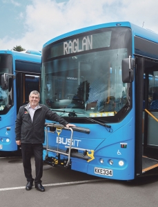 Mayor-Allan-Sanson-Raglan-bus